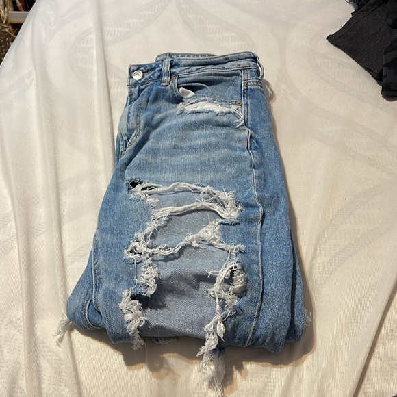 American Eagle Straight Leg Stretch Ripped Jeans - Picture 5 of 6